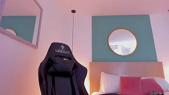 Lucy_blue28 - Kisses lu🥵😘