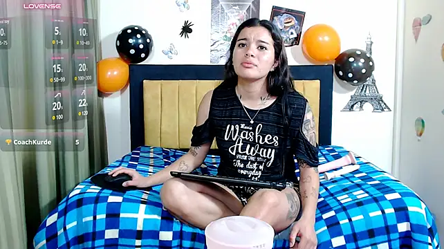 ZARAYXS - BAÑO EN ACEITE CON DESNUDO EROTICO y...