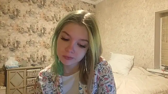 KymberlyKarhoff - Cover the nipples with fingers