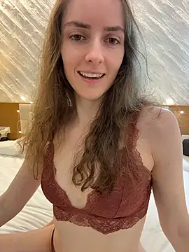 EmilyLinden - Top OFF
