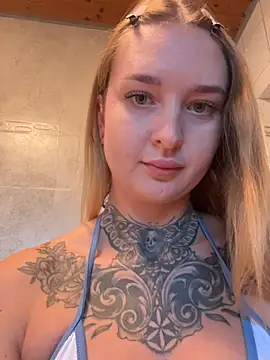 Tamii_mara - Top ausziehen 🥰