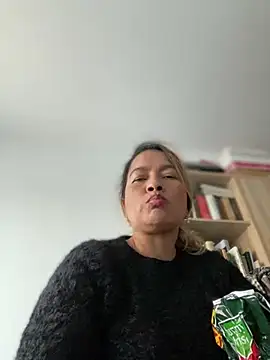 Jlo_69 - Kiss