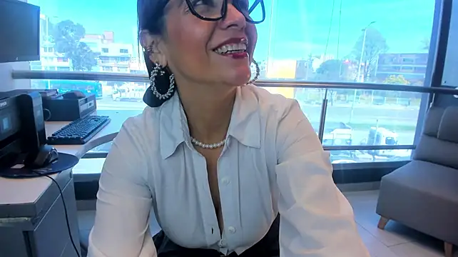 Milenahot__69 - plug ass x 4 minutes oil🥵