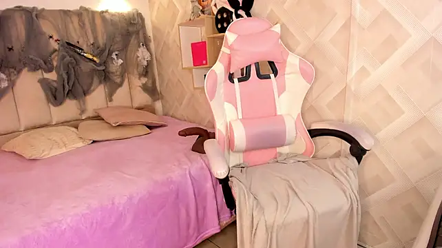 Clhoe_Johnson - 🍑DOGGY SPANKS AND ASSHOLE CLOSE UO🍑