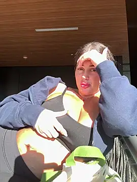 Nina_blazex - spit play+boobs outtttt