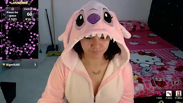 Soniafuckboobs - flash tits