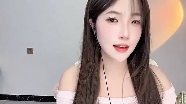 Lucy_8858 - 舔手指~
