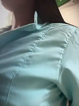 LuxeBrunetteXXX - FINGERING MY WET PUSSY AT WORK.😈