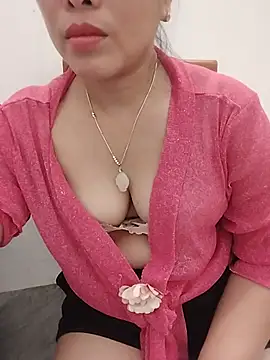 Kelly-sex69 - Let's go shopping together.