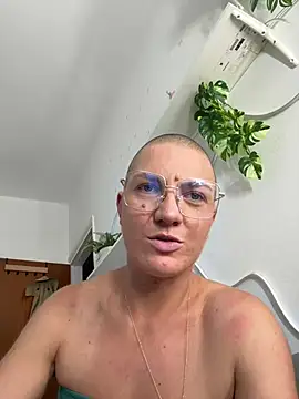 PaulinaSchubert1 - Suck fat Dildo