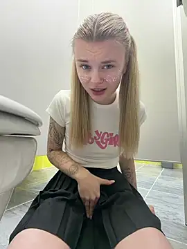 -MiaKitty