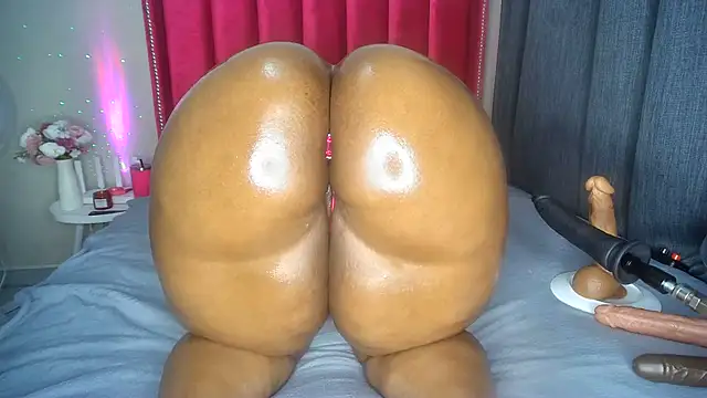 YummyThick_Yanaya - Big🍑Ass a Day Keeps Blue Balls Away🍆💦