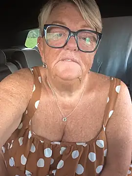 Bridget-valentine - Tits out 5mins