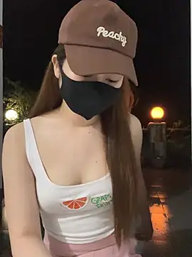 My_Melodyy - Make me cum pussy in public garden 🪴😈