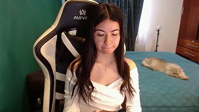 alice_middlee