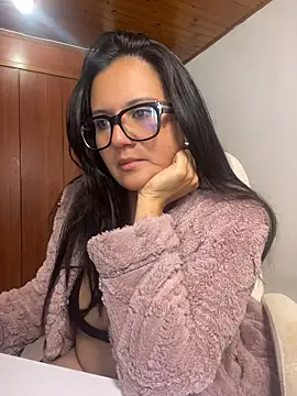 SWEETLILY18 - Kiss me with your tongue.