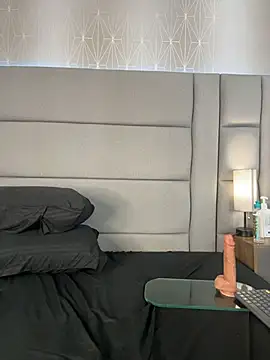 Isadora_Sterling_ - SPANK THE BUTT UNTIL IT'S RED