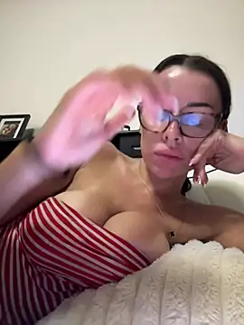 SexySophiaax - Oil on nipples 🔥