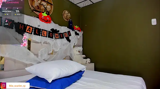Mia_scarlet69 - massage my ass with foam