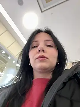 Bad_Girl_Elly - Big squirt in fitting room