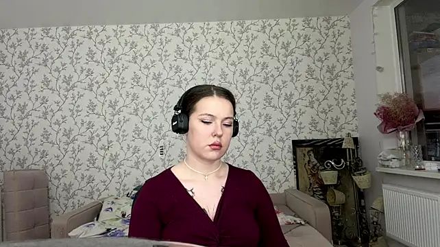 ElizbethPizza - air kisses for all