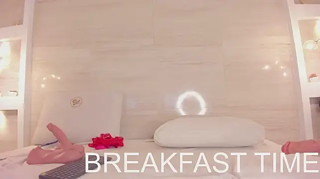 Chloe_murray - Take off your lingeniere + sensual dance