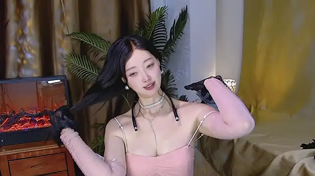 Vivienne520 - 穿上黑丝换套制服~