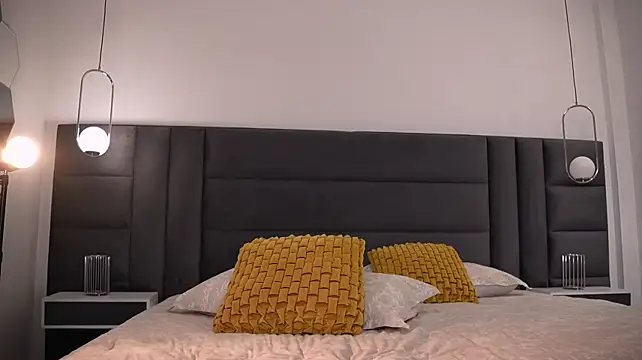 NaomiSainz