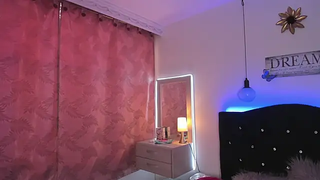 Enola_holmess - naked me and oil in tits