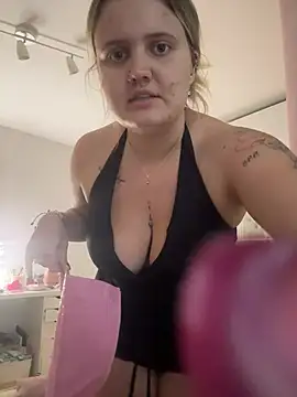 HotGirl01_ - show my boobs for 3 min 🍑