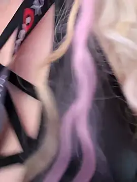 DirtyTechCouple- - Suck on Fingers like a bj😘