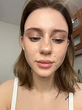 LunaLun - Take off bra+pinch hard nipples