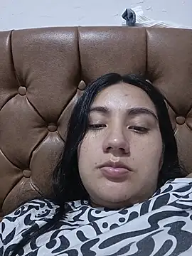 Hellen_000 - Milk from my breasts on my face