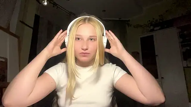 KayleighIacovone - Enjoy my tongue