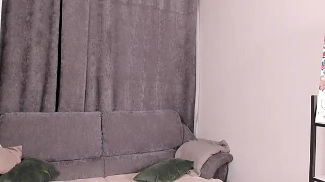 DavidaKlas - tease shorts