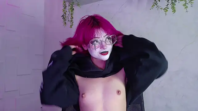 ViolettClay_ - 1 finger in pussy
