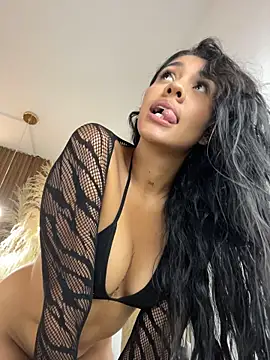 Samantha_gyatt - I STICK MY FINGERS IN MY PUSSY