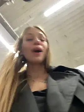 Olivia_Jemison - NACKED UNDER COAT + FINGERING PUSSY