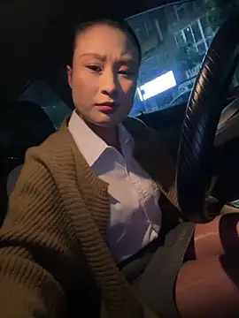 Xingchen-002 - 裸奶开车3分钟