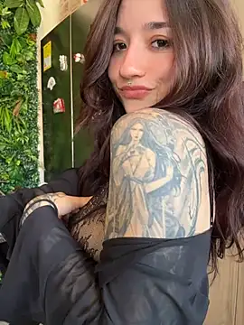 Charlotte_Rossee - last tipper gets 5 min toy cont an a pic