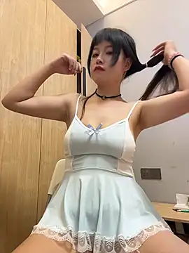 Xianyu-ss - 挑战任务：想办法 让表哥 摸自己胸，不是剧情