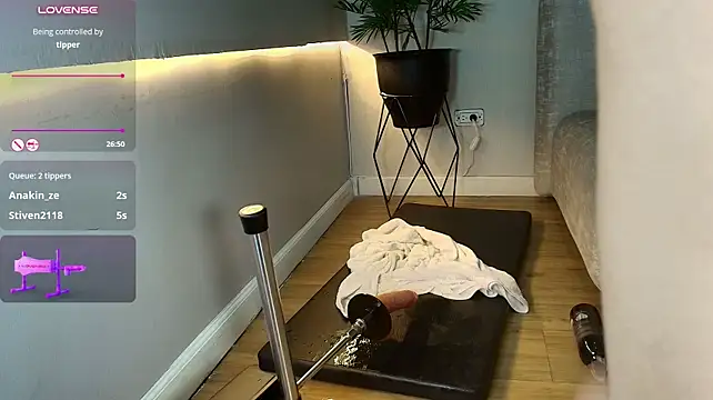 Megan_lux_