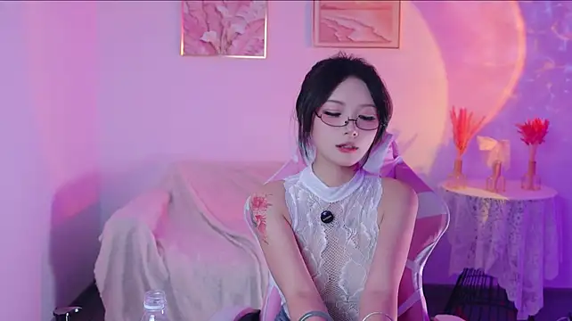 Xiyu-Ada - 😍M腿揉胸激情四射M legs rubbing chest