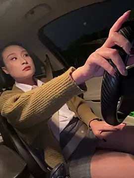 Xingchen-002 - 裸奶开车3分钟