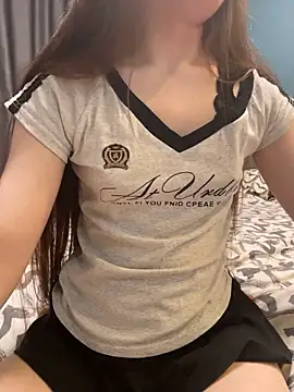 SweetieKitty1 - Twist my nipples clous up