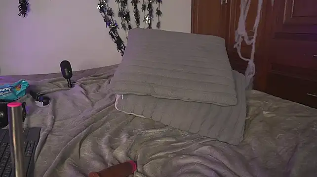 Gala_monroe - finger on my big ass 😈💦