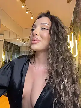 MileySin1111 - riding cowgiel reverse big dildo