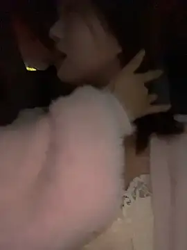 Baobao-3344 - 脱掉上衣