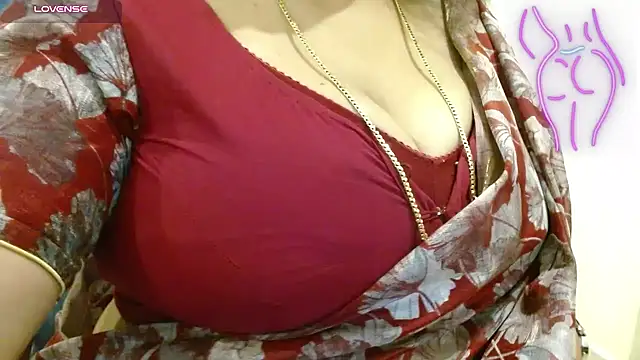 Telugu_pillapreethi - spank boobs with oily boobs