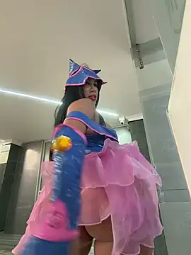 Kiim_taaylor - I SHOW MY TITS TO RAIVEN